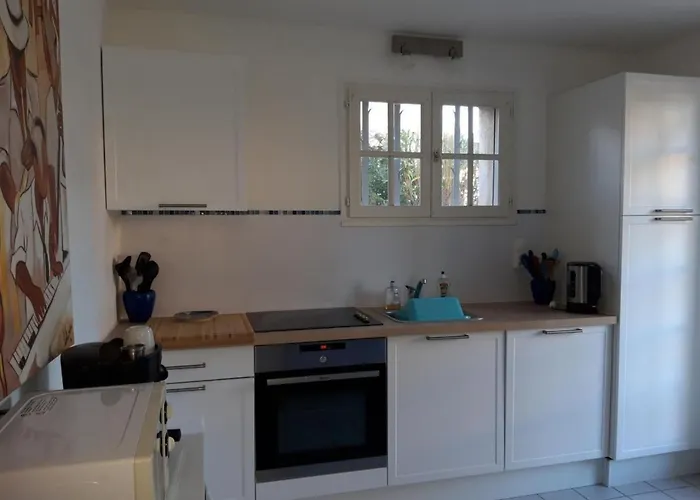 5 By Interhome Nyaraló Sainte-Maxime