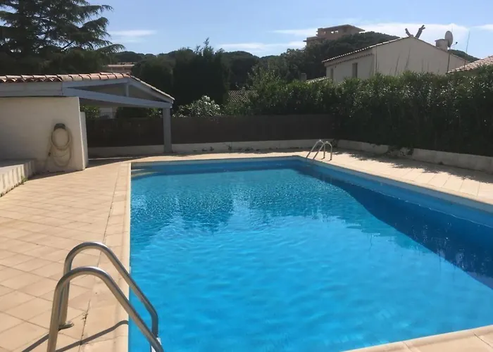 5 By Interhome * Sainte-Maxime